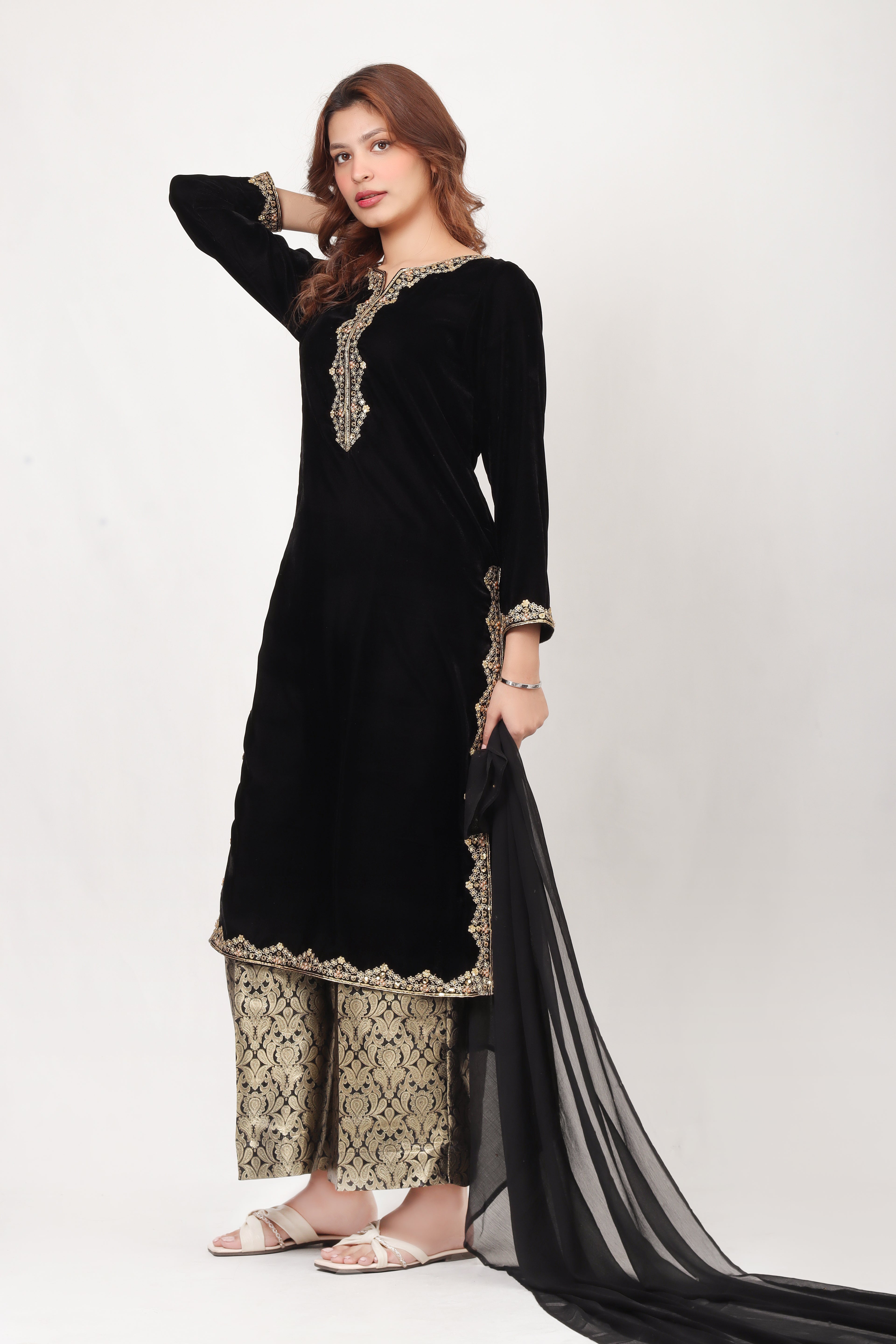 Élan Velvet - 3 Piece Stitched Suit