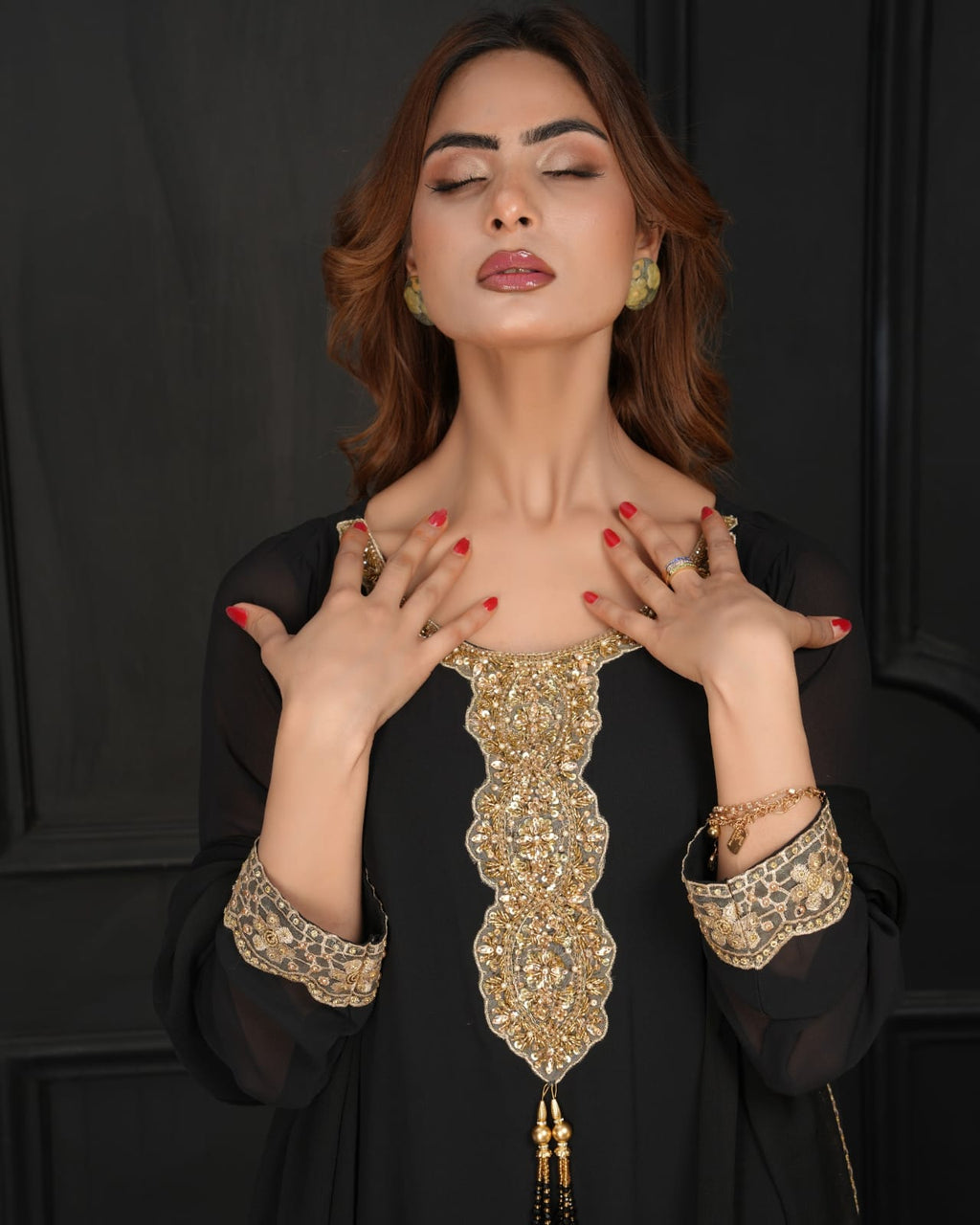 Gold Noir-3 Piece Stitched suit